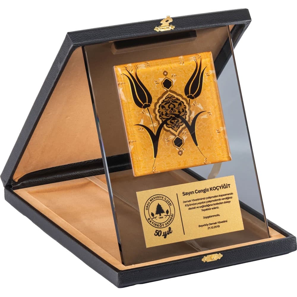 EKT-710 Boxed Crystal Plaque